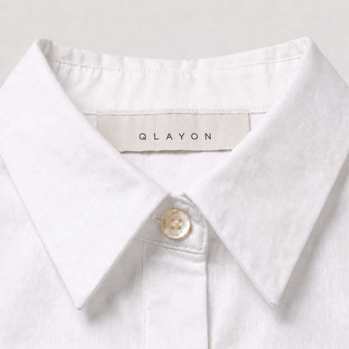 The Classic Collar — Women — Snow White — Collar detail