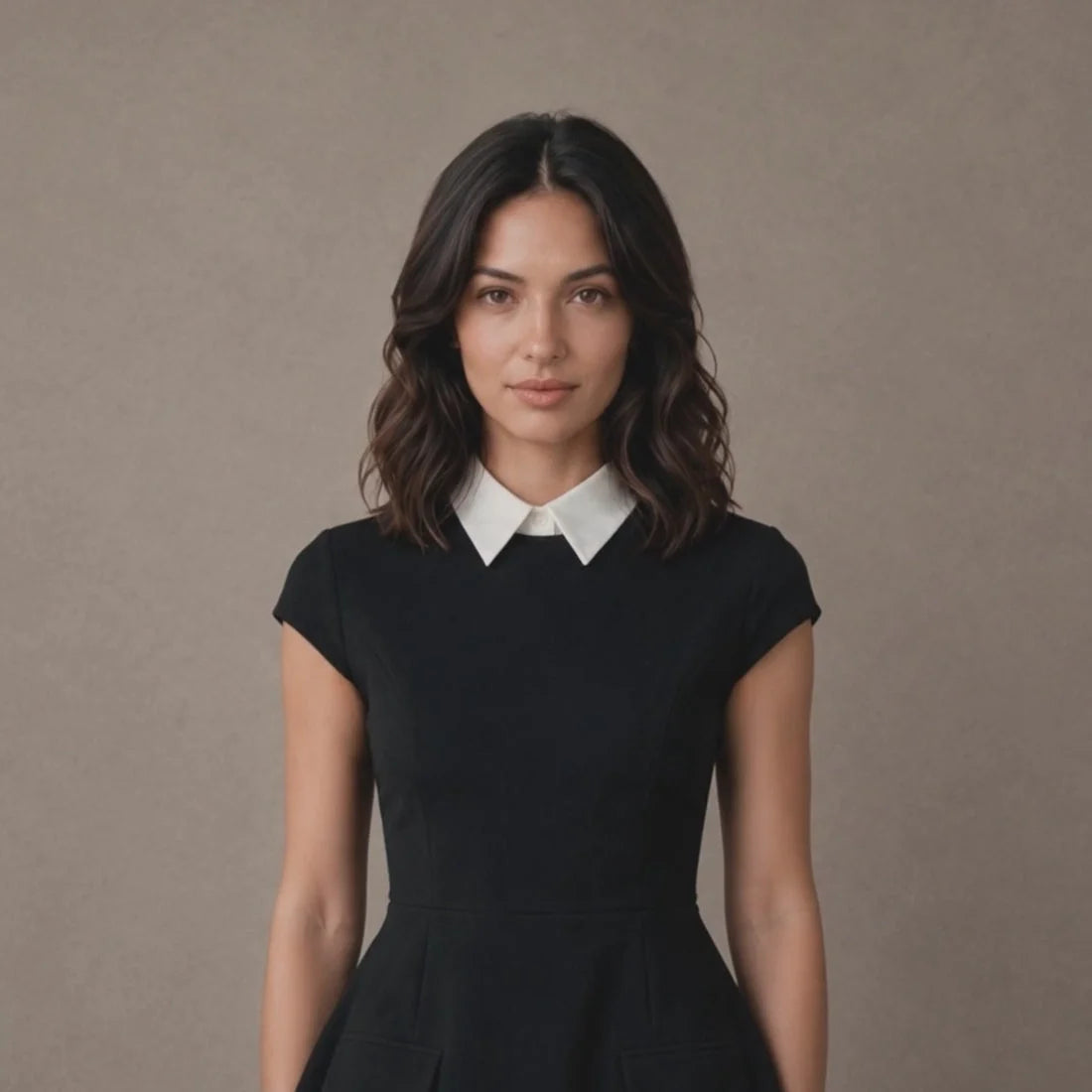 The Classic Collar styled for women — Snow White demonstration